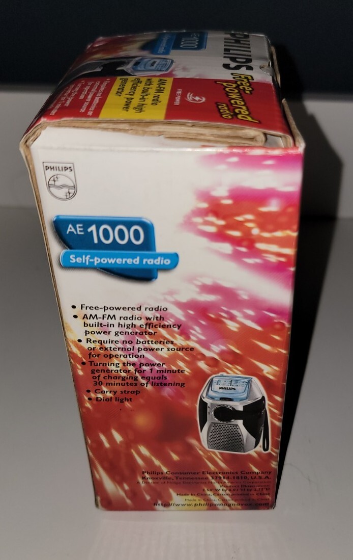 Philips AE1000 Portable Radio AM FM Self Powered Tuner Rechargeable Crank New