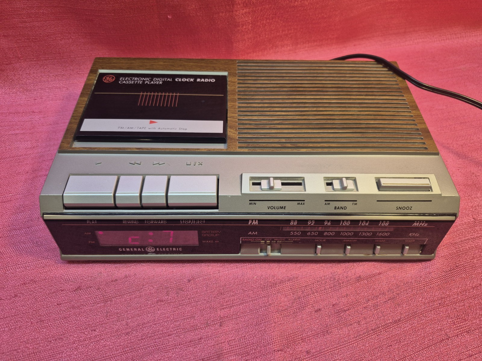 Vintage GE 7-4634A Digital Clock Radio Cassette Player AM/FM Woodgrain Tested