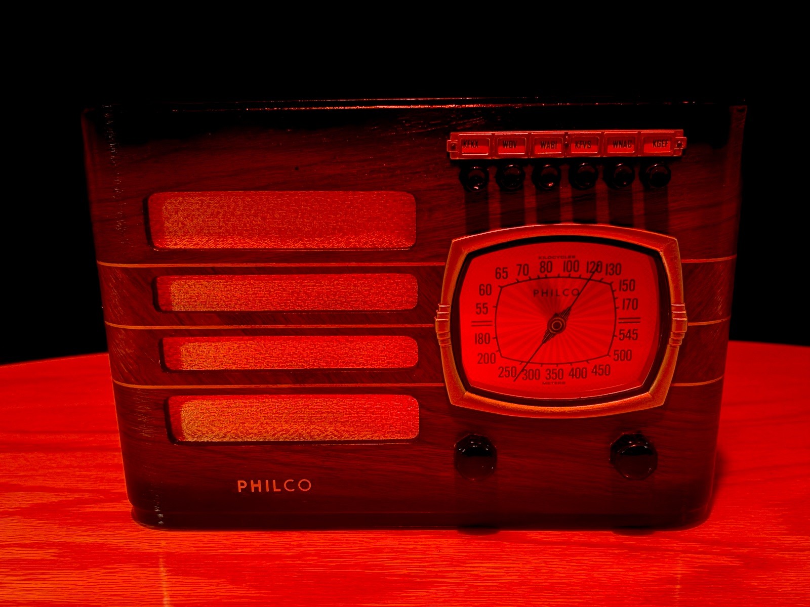 Old Wood Vintage Antique Restored Art Deco Radio Converted to a Bluetooth SPK!