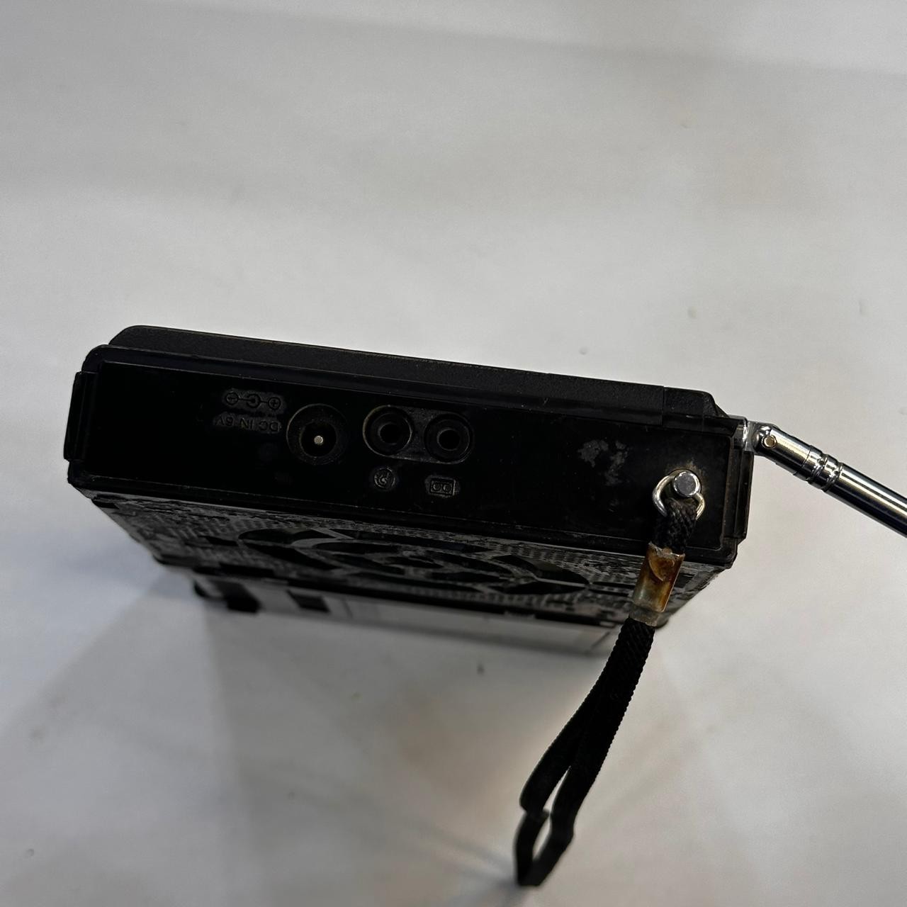 Sony ICF-7600AW Vintage Radio 9-Band SW/MW/FM – WORKING / Read Description