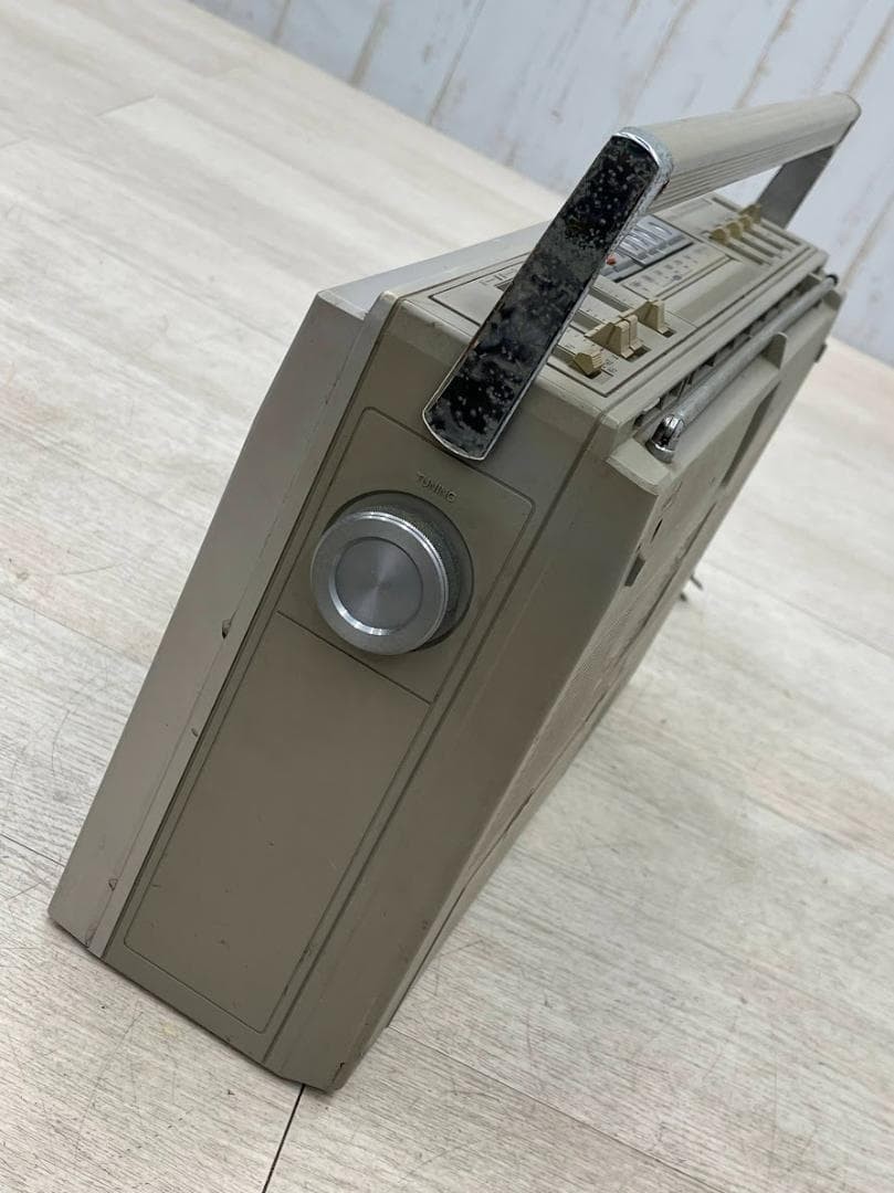 Showa Retro National Boombox RX-5100 Powered on, Working Condition: Poor