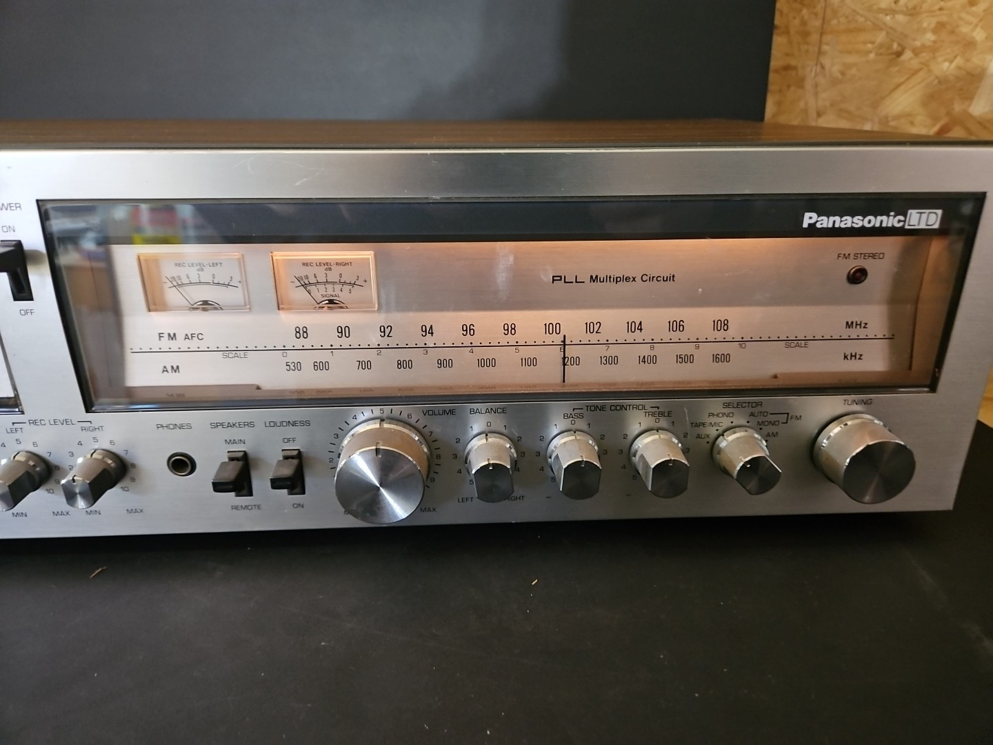Vintage Panasonic AM/FM Stereo Model SE-4708 PLL Multiplex 8 Track Recorder