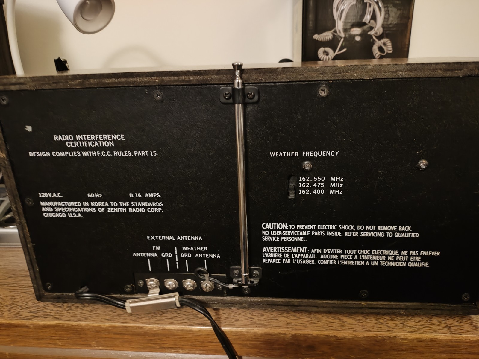 Zenith R425 FM/AM WB Weather Storm Alert Table Radio Tested Beautiful Condition