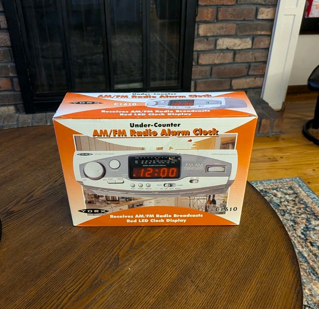 VTG Yorx Under-Cabinet AM/FM Radio, Alarm Clock: C1610, Kitchen Space Saver 🆕