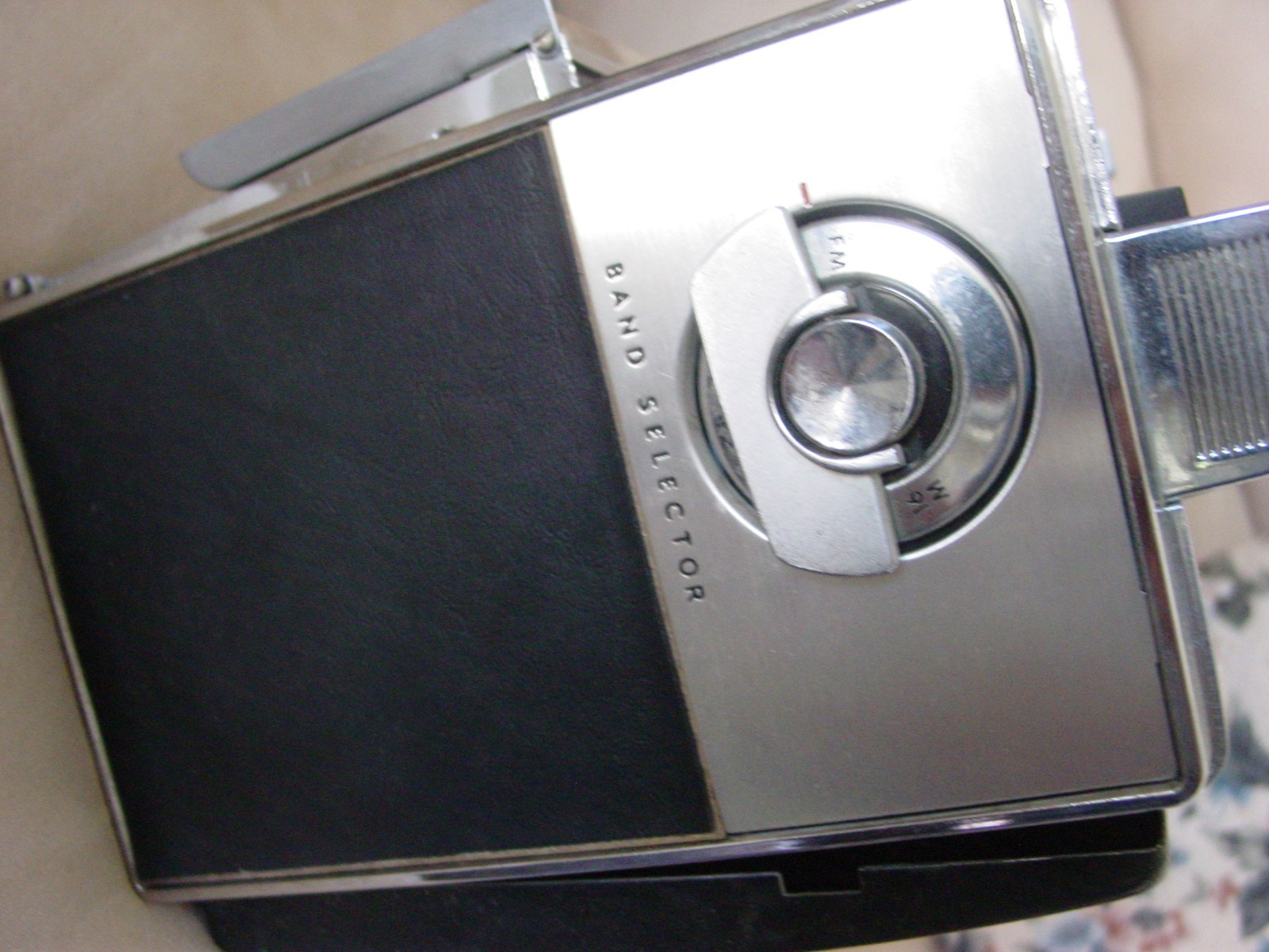 Vintage ZENITH Royal 3000-1 Trans-Oceanic FM/AM/LW/SW Multiband Portable Radio