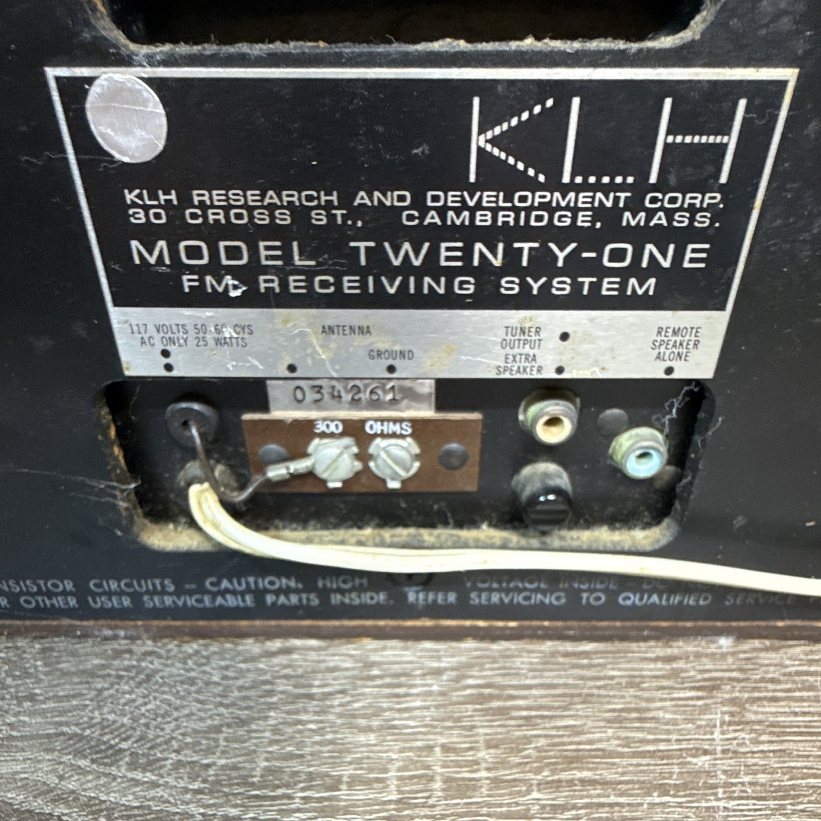 KLH Model Twenty-One FM Receiving System Vintage Wood Cabinet Radio
