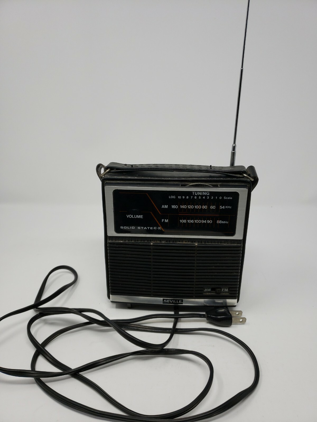 Vintage Seville AM/FM Radio Model 1805 Hong Kong Electric/Battery Power Works!