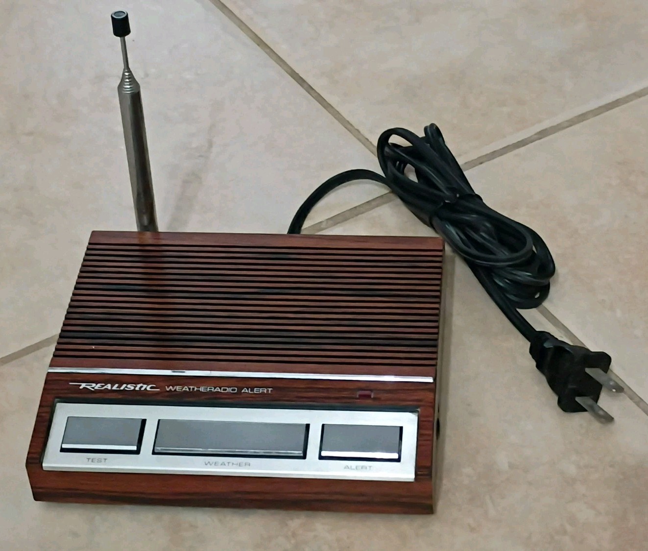 Realistic Weather Radio Alert Model 12-140 Tested Working EXCELLENT