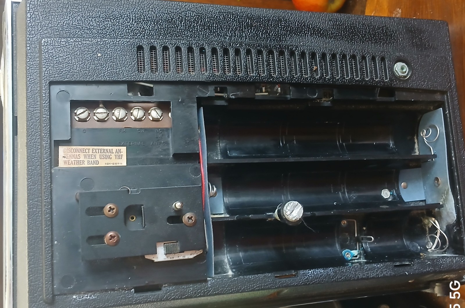 Zenith Trans Oceanic Royal D7000Y Solid State Portable Radio 11 Band WORKING!