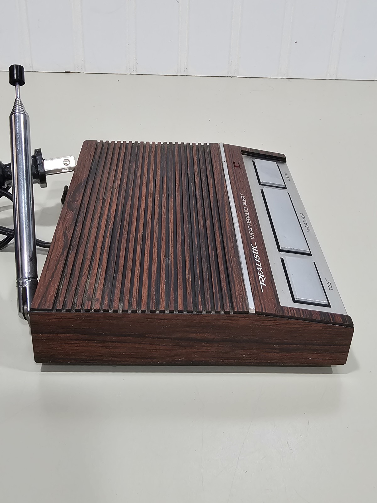 Realistic Weather Radio Alert Model 12-140 Weatheradio Antenna Faux Wood Grain