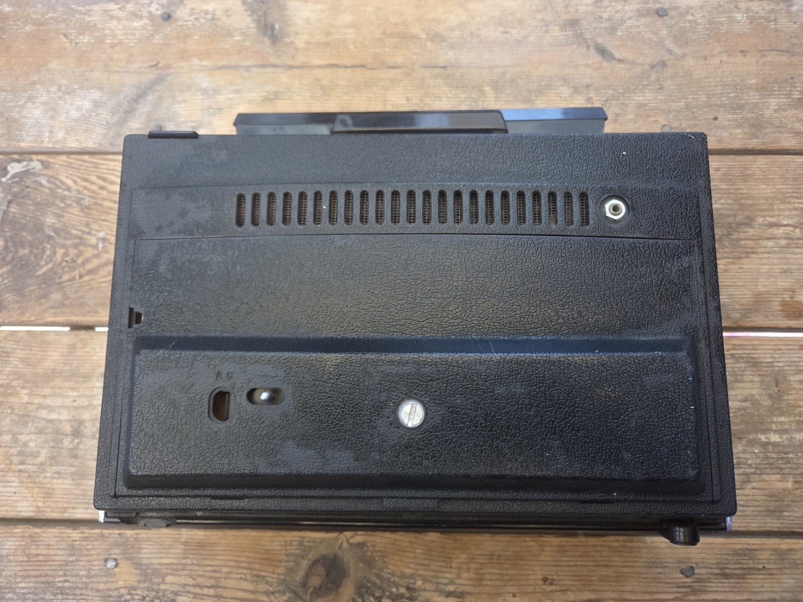 Zenith Trans Oceanic Royal D7000Y Solid State Radio (No Power Cord)