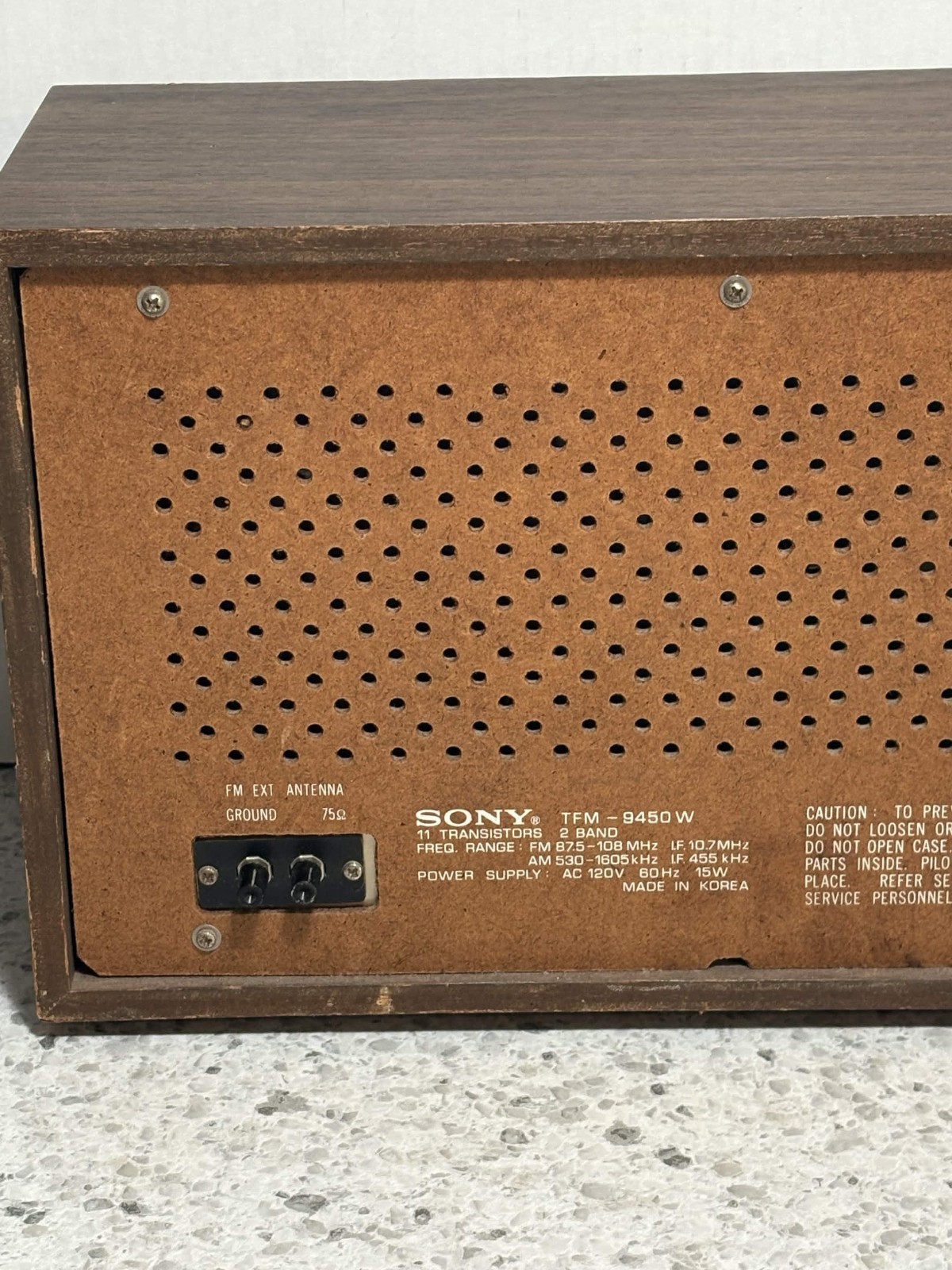 Vintage Sony TFM-9450W AM/FM Radio, 11 Transistors 2 Band, FOR PARTS/REPAIR