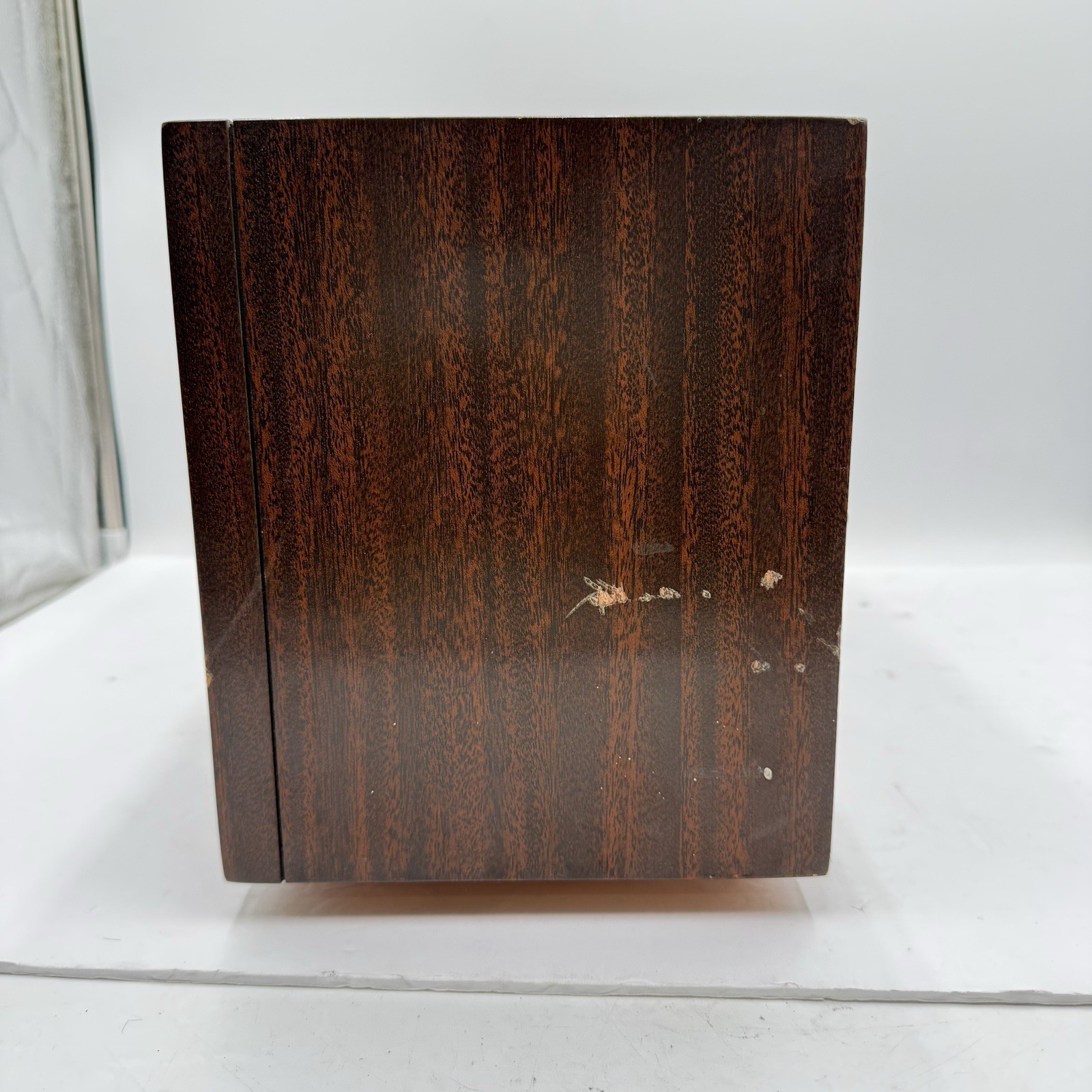 E1 Magnavox Radio Vintage Wood Case AM FM AFC I think model FM-21