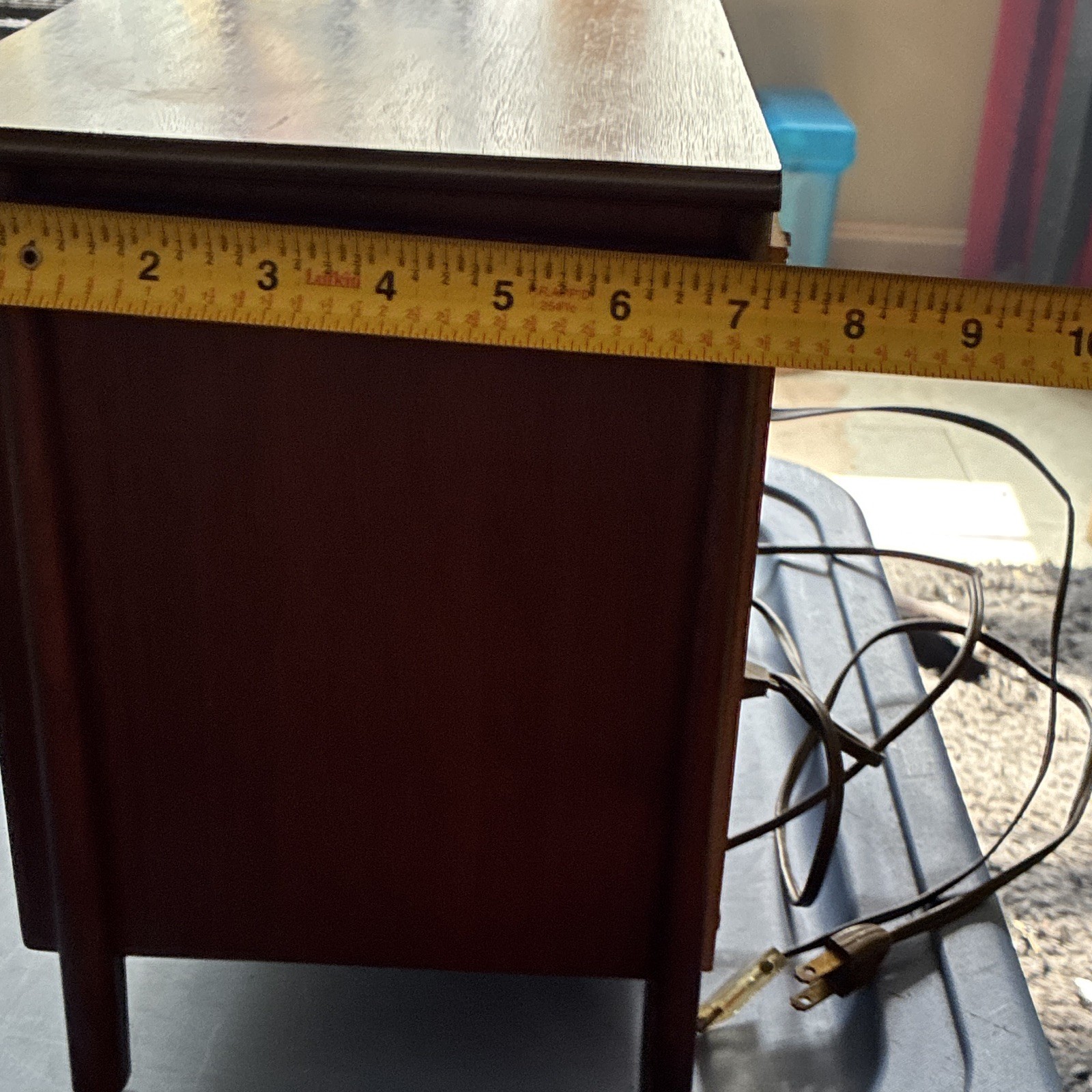 Zenith Model K731 AM/FM Vintage Table Radio Wood Cabinet Zenith K Series