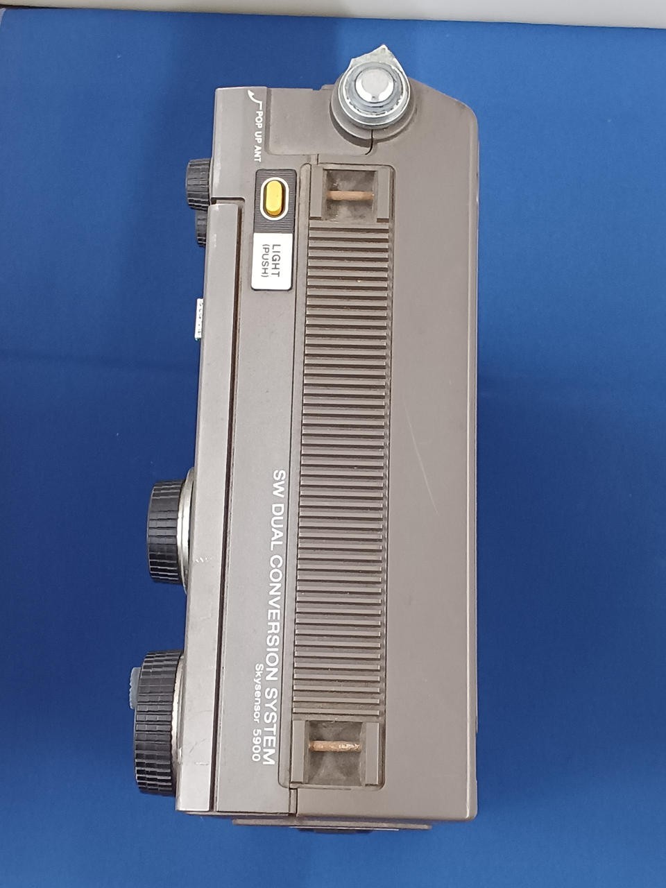 Junk Sony ICF-5900 FM/AM Multi Band Short Wave Radio Receiver