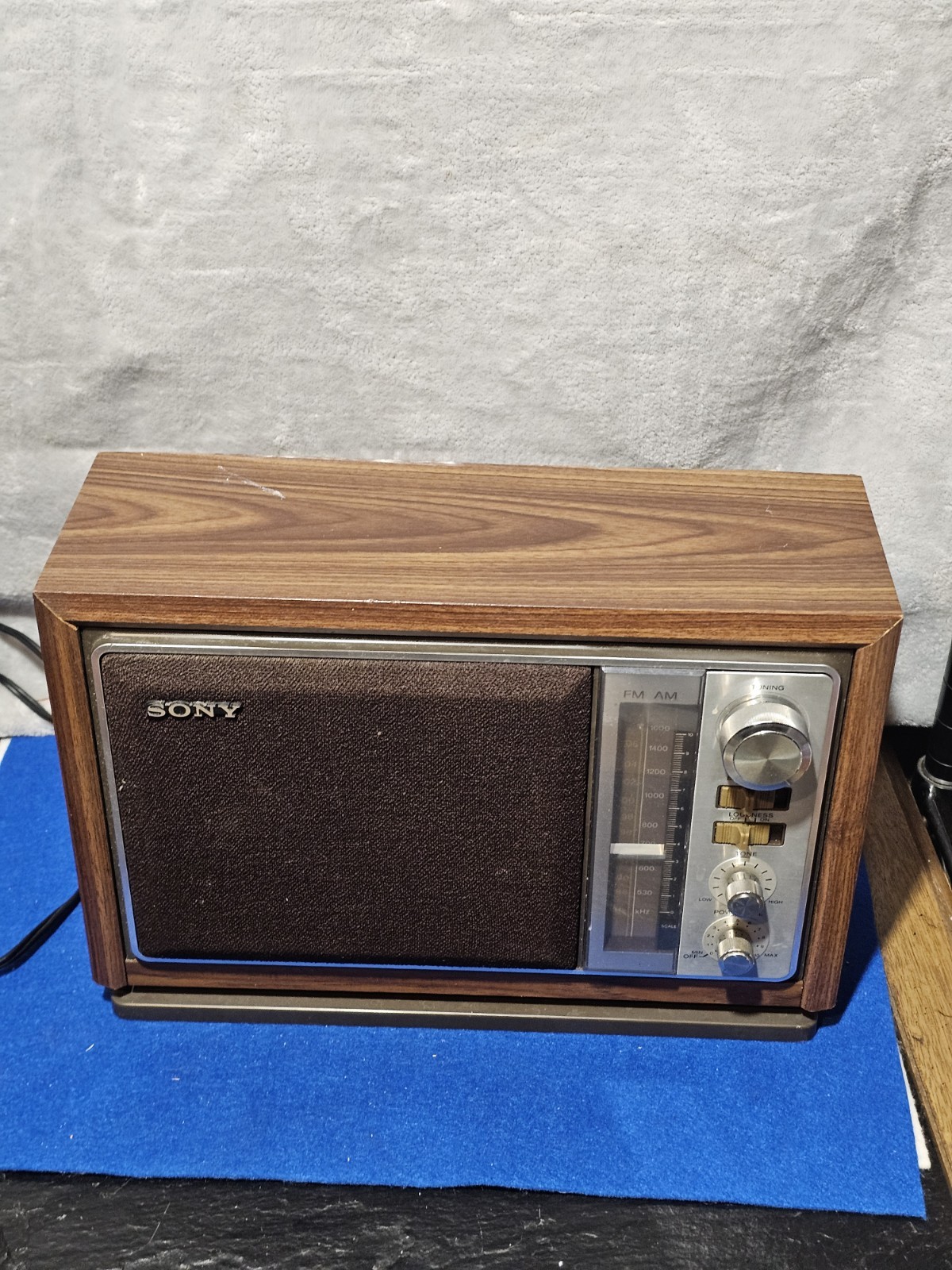 Vintage Sony ICF-9740W AM/FM Wood Grain Table Radio Taiwan Tested