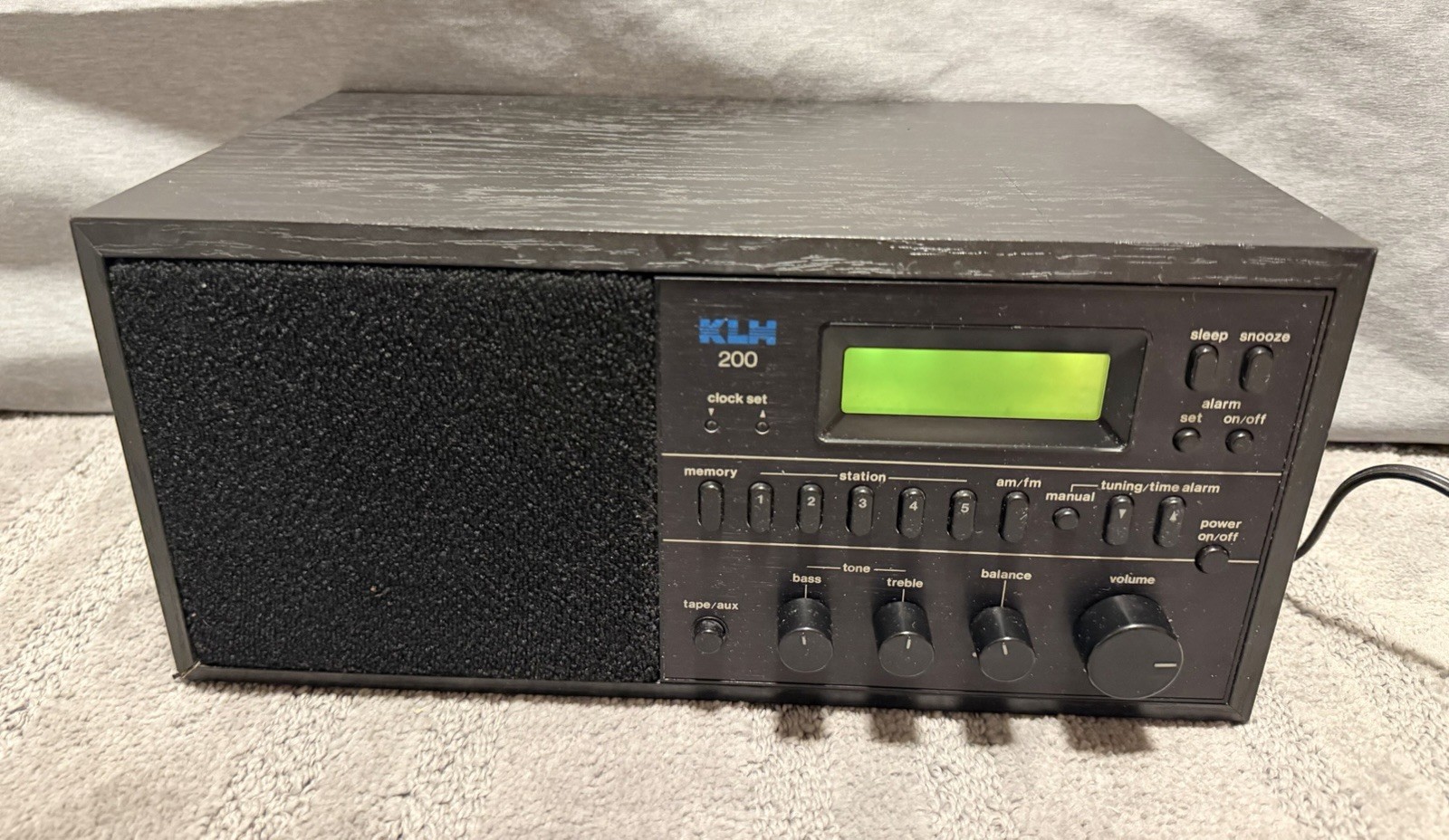 KLH200 Compact FM/AM Alarm Clock Radio made in JAPAN.
